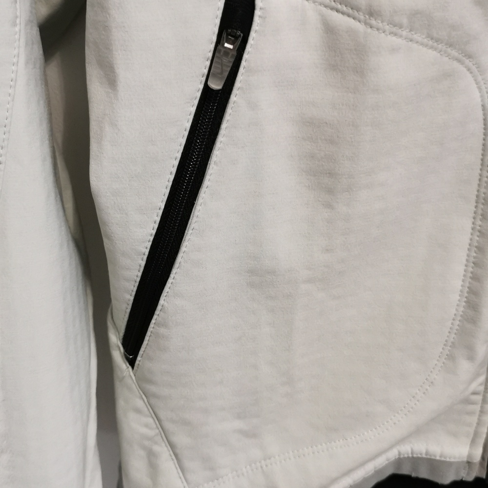 Nike jacket - Picture 3 of 9